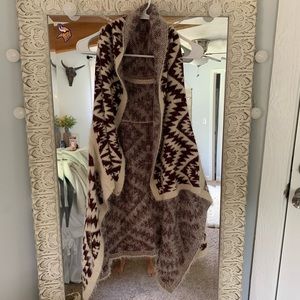 High-Low Sleeveless Fuzzy Vest